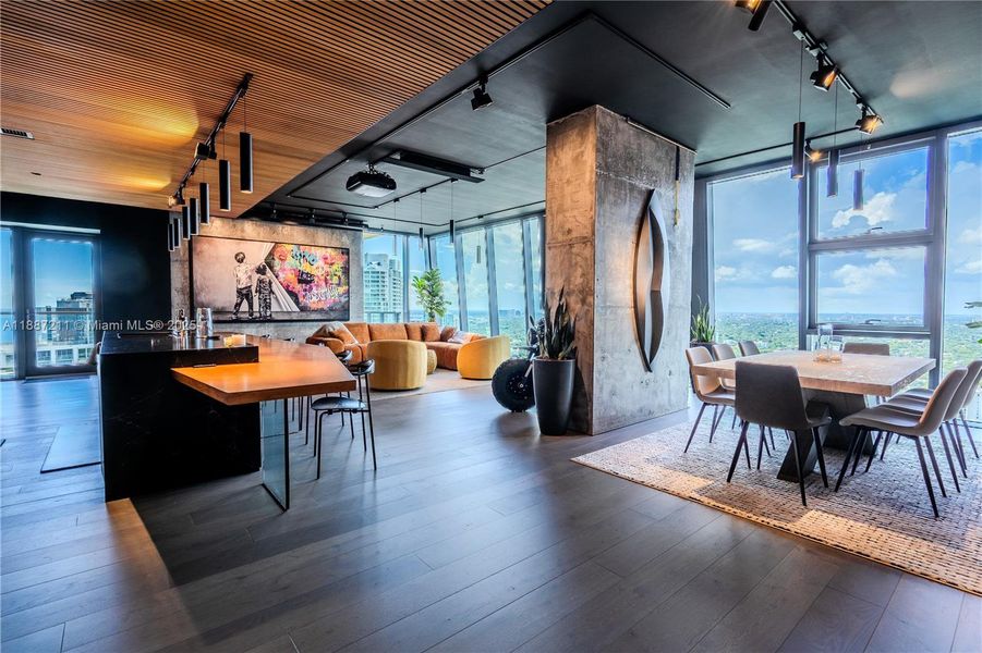 Community amenities in , Miami (Image 17).