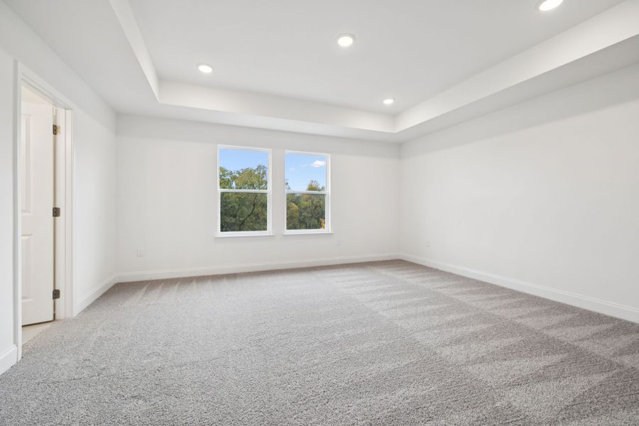 Representative unfurnished interior of a home built from the Montgomery by Ashton Woods in Cades Bluff, Lebanon (Image 17).