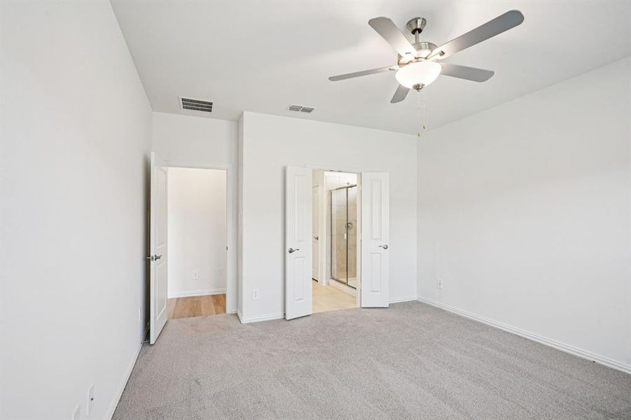 Spacious, unfurnished interior of a new home in Southridge - Spring Series, McKinney (Image 38). Spacious, unfurnished interior of a new home in Southridge - Spring Series, McKinney (Image 38).