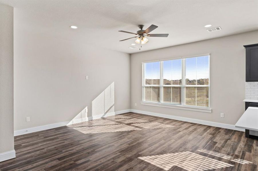 Photos shown may not represent the specific unit.