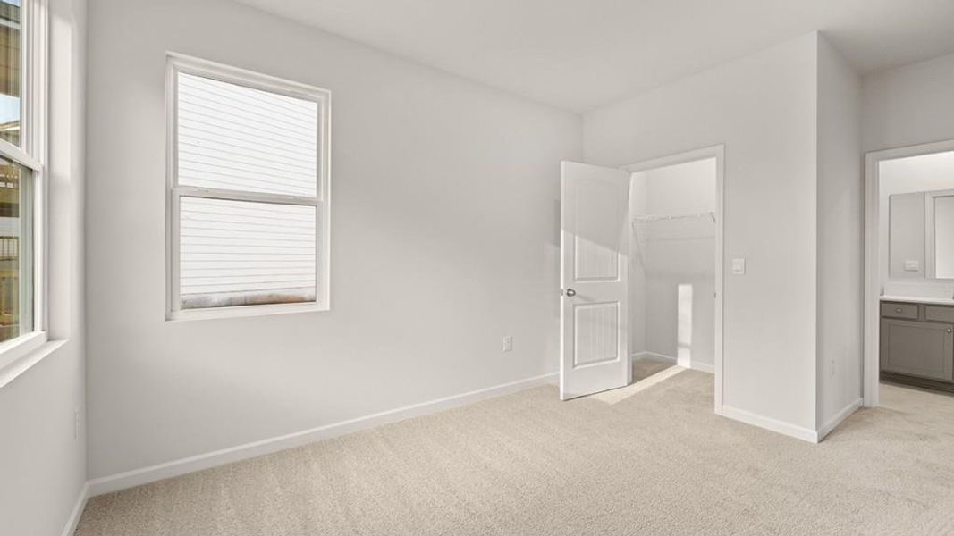 Spacious, unfurnished interior of a new home in Liberty Crossing, Braselton (Image 9).