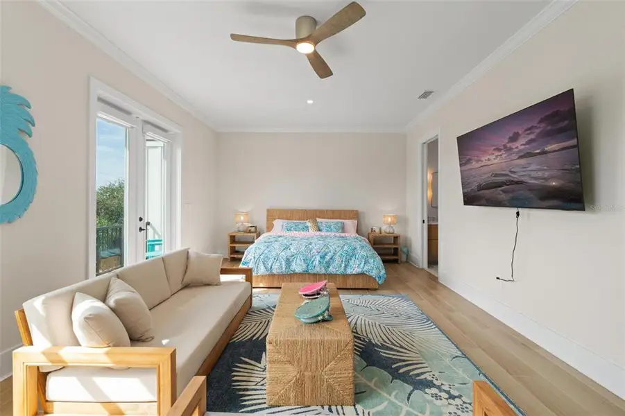 Furnished interior view inside a new home in , Madeira Beach (Image 61).