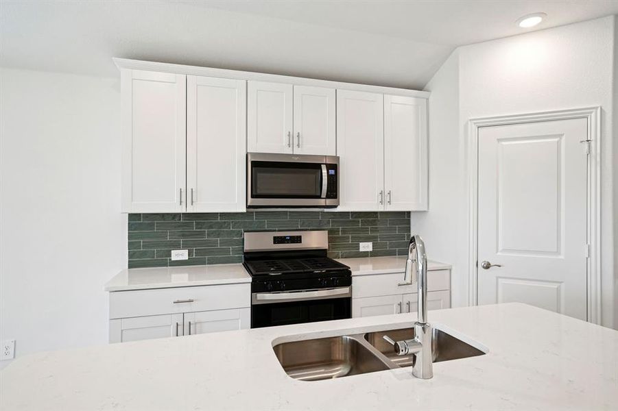 Photo is not of the actual home, but is an inspirational photo of builder’s model home and may depict options, furnishings, and/or decorator features that are not included. Photo is not of the actual home, but is an inspirational photo of builder’s model home and may depict options, furnishings, and/or decorator features that are not included.