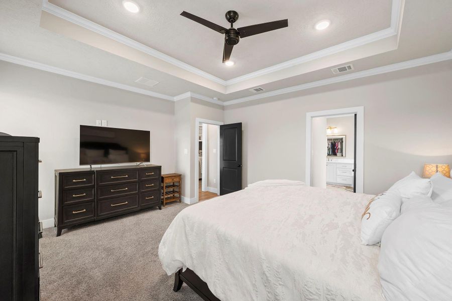 Furnished interior view inside a new home in , Bryan (Image 11).