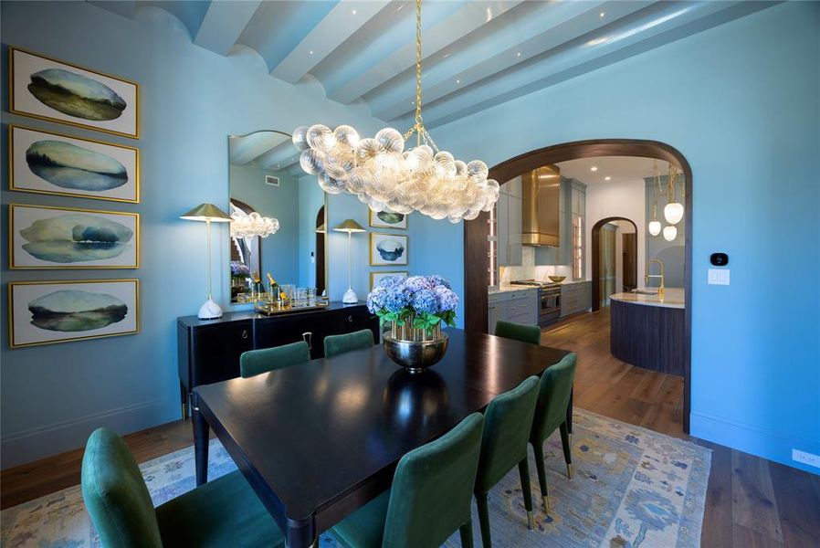 Furnished interior view inside a new home in , Southlake (Image 18).