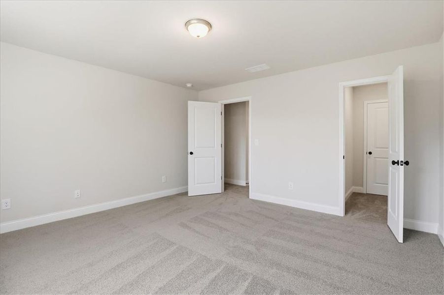 Spacious, unfurnished interior of a new home in Bradley Gin, Monroe (Image 43).