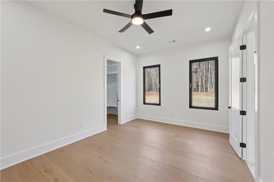Spacious, unfurnished interior of a new home in , Auburn (Image 59).
