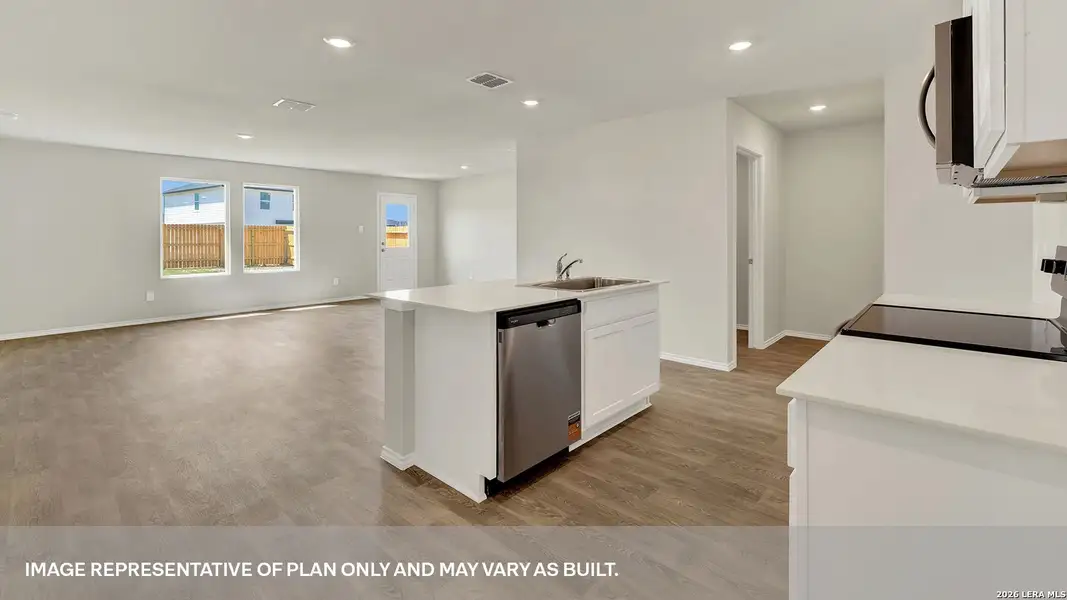 Furnished interior view inside a new home in , Luling (Image 5).