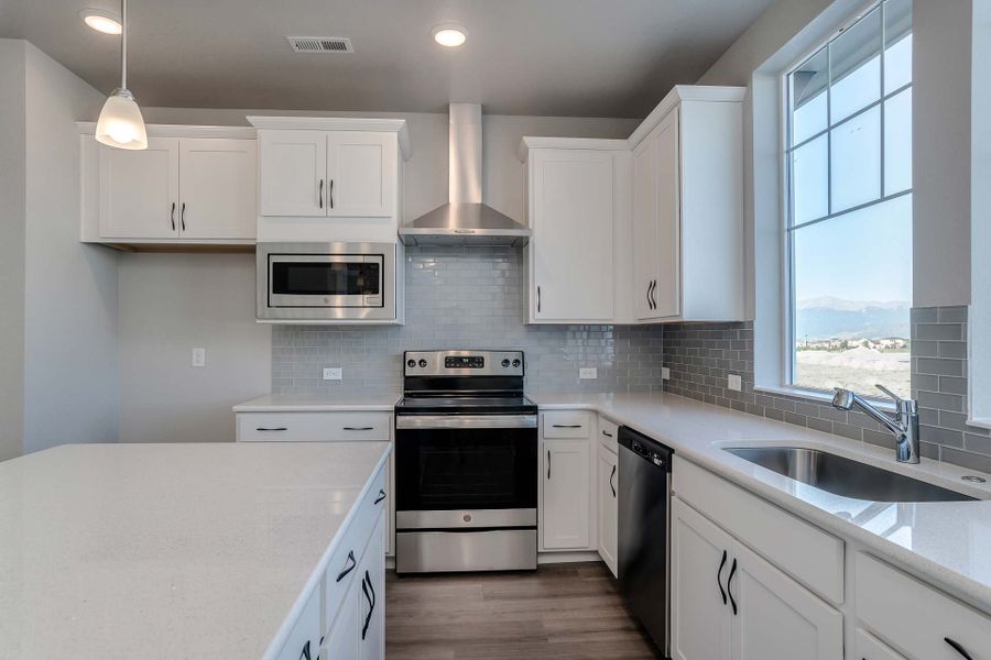 The Miramar - Kitchen