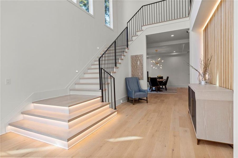 Spacious, unfurnished interior of a new home in , Brookhaven (Image 19).