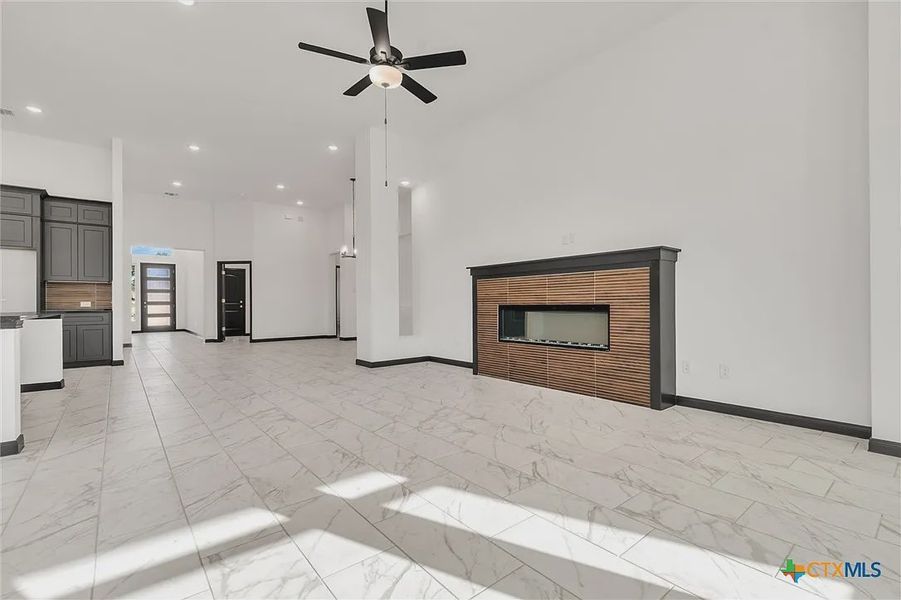 Spacious, unfurnished interior of a new home in Heritage Oaks, Killeen (Image 30).