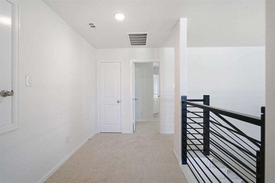 Spacious, unfurnished interior of a new home in Westridge, Princeton (Image 37).