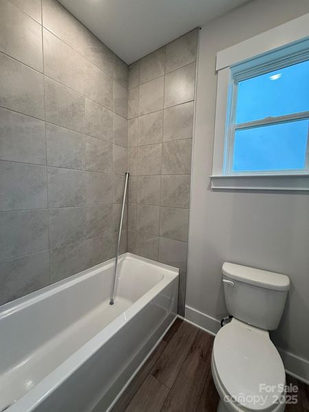 Furnished interior view inside a new home in Robinson Oaks, Gastonia (Image 4).