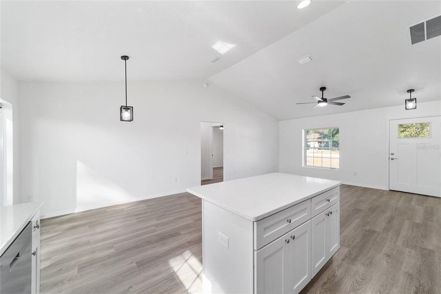 Furnished interior view inside a new home in , Dunnellon (Image 10).
