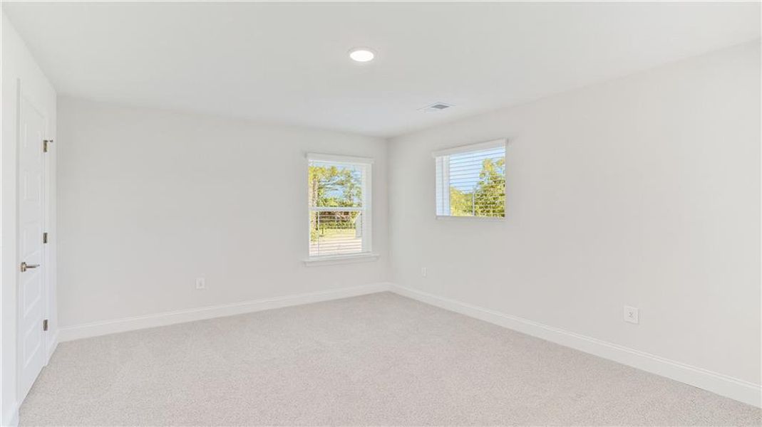 Spacious, unfurnished interior of a new home in Waters Edge, Mansfield (Image 10).