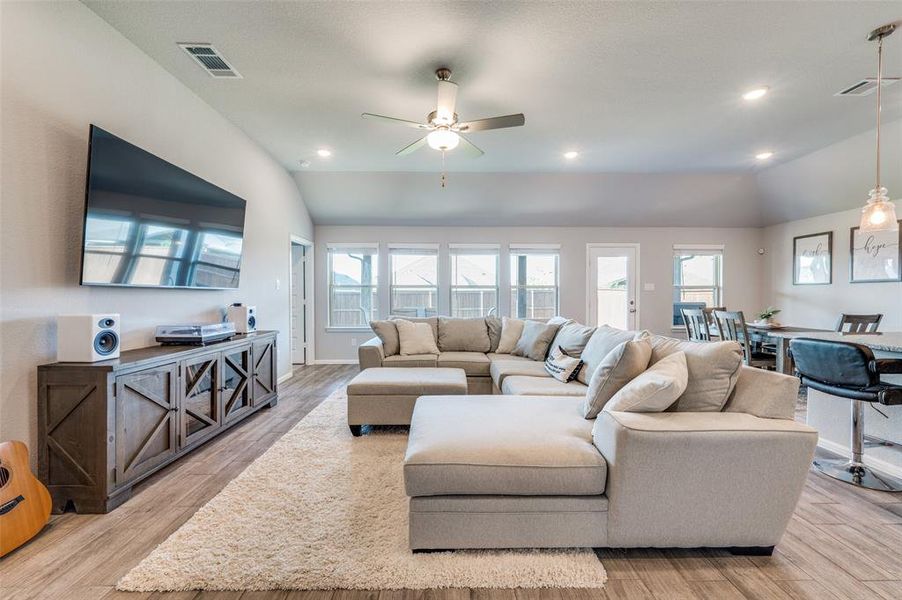 Living Area Living Area