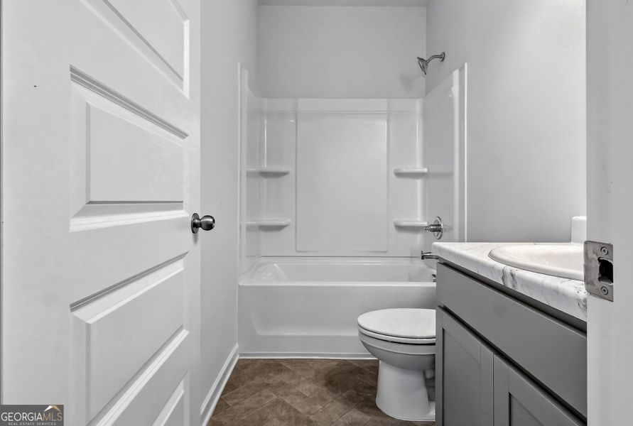 Furnished interior view inside a new home in Stonebridge North, Macon (Image 14).