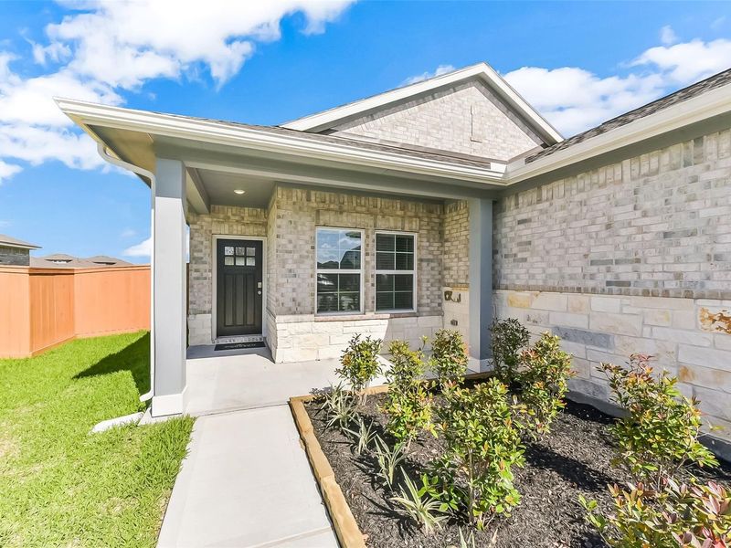Exterior details and patio area of a home in River Ranch Meadows, Dayton (Image 4).