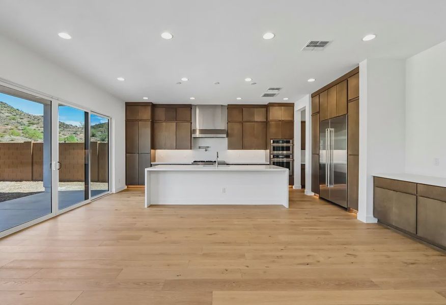 Kitchen - 6 of 17