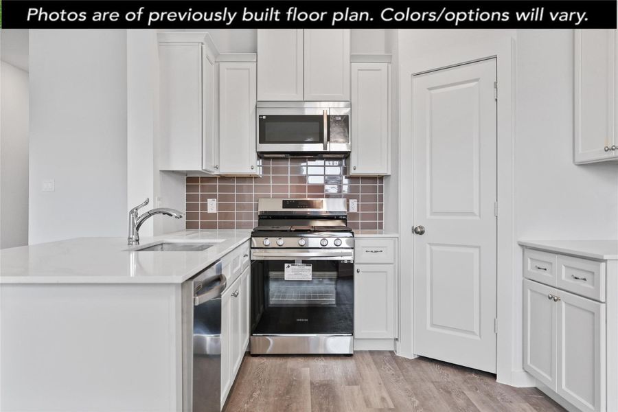 Image 25 of a home in Grand Oaks Reserve.