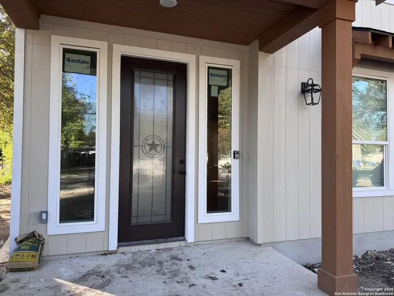 Exterior details and patio area of a home in , San Antonio (Image 1).
