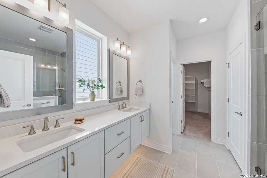 Furnished interior view inside a new home in Town Creek, New Braunfels (Image 6). Furnished interior view inside a new home in Town Creek, New Braunfels (Image 6).