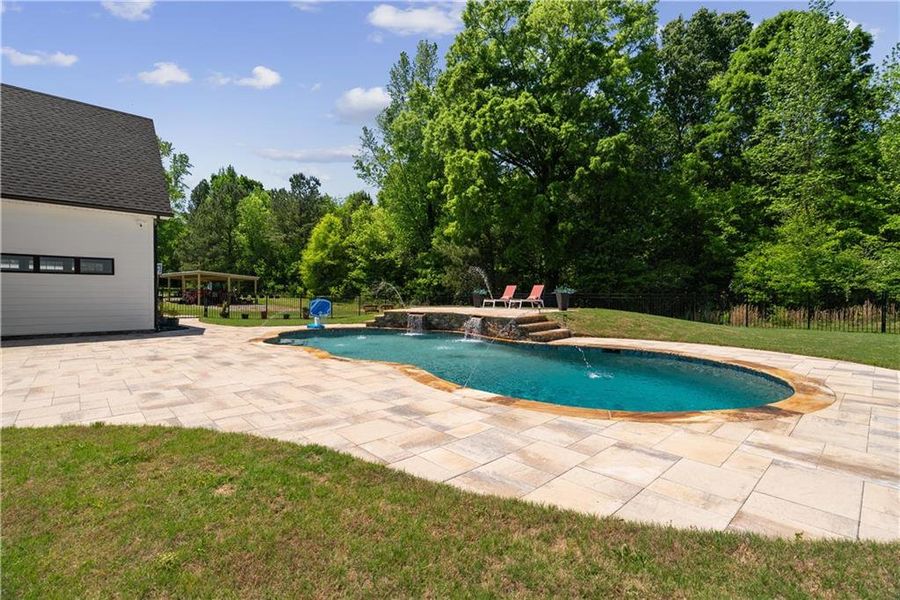 Exterior details and patio area of a home in , Resaca (Image 32).