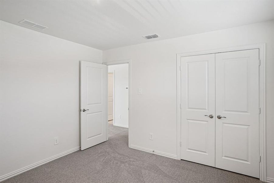 Photo is not of the actual home, but is an inspirational photo of builder’s model home and may depict options, furnishings, and/or decorator features that are not included. Photo is not of the actual home, but is an inspirational photo of builder’s model home and may depict options, furnishings, and/or decorator features that are not included.