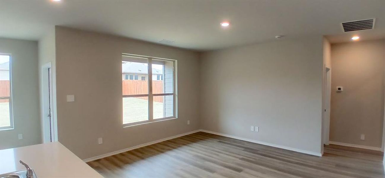 Spacious, unfurnished interior of a new home in The Canyons, Keene (Image 9).