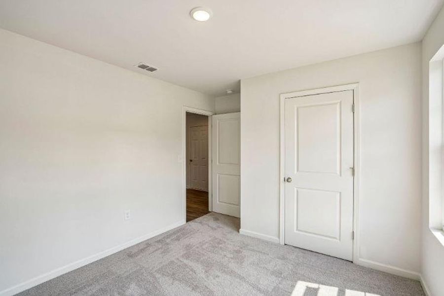 Spacious, unfurnished interior of a new home in Urban's Place, Chatsworth (Image 17). Spacious, unfurnished interior of a new home in Urban's Place, Chatsworth (Image 17).