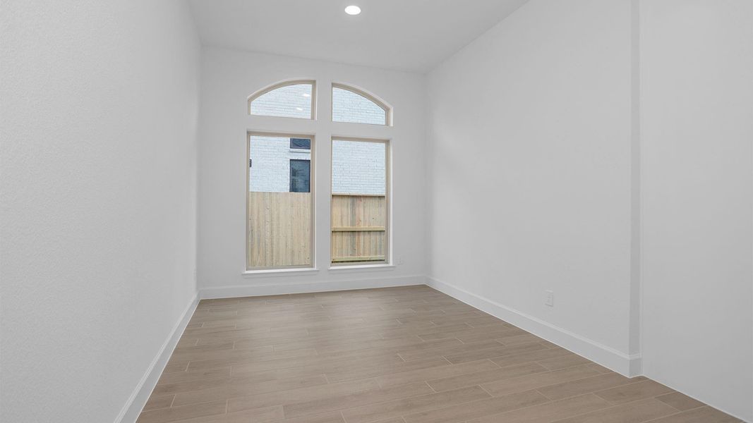Spacious, unfurnished interior of a new home in Meridiana, Manvel (Image 7).