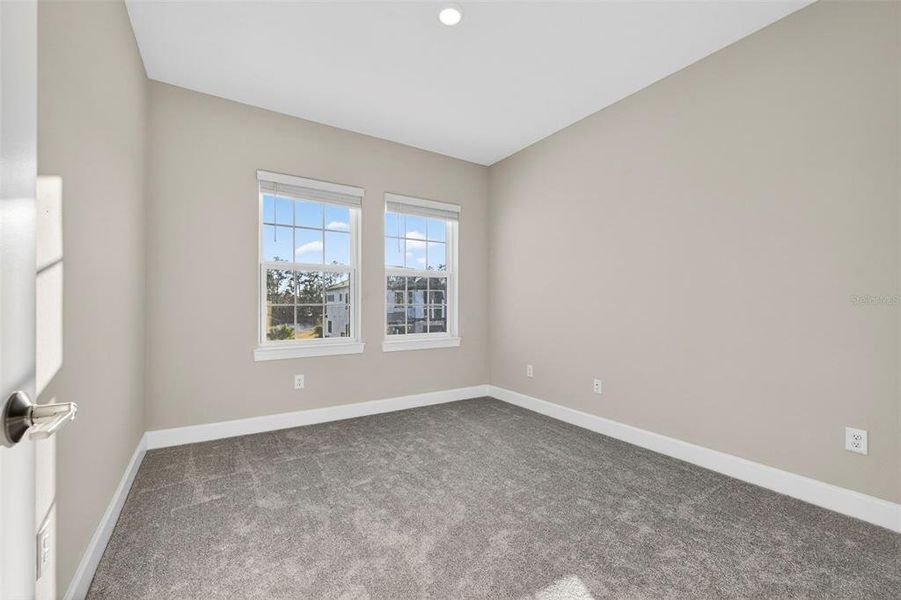 Spacious, unfurnished interior of a new home in , Wesley Chapel (Image 45).