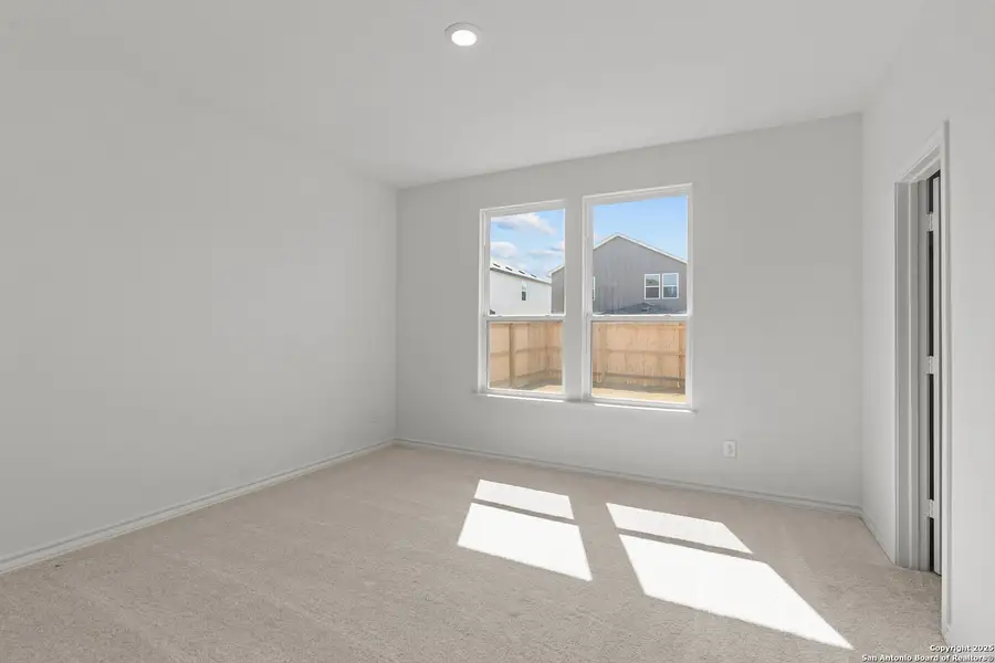 Spacious, unfurnished interior of a new home in The Overlook at Creekside, New Braunfels (Image 14).