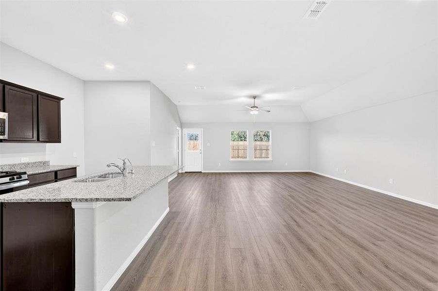 Spacious, unfurnished interior of a new home in Kings Way, Denton (Image 29).