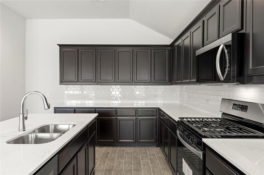 Furnished interior view inside a new home in Northspur, Terrell (Image 4).
