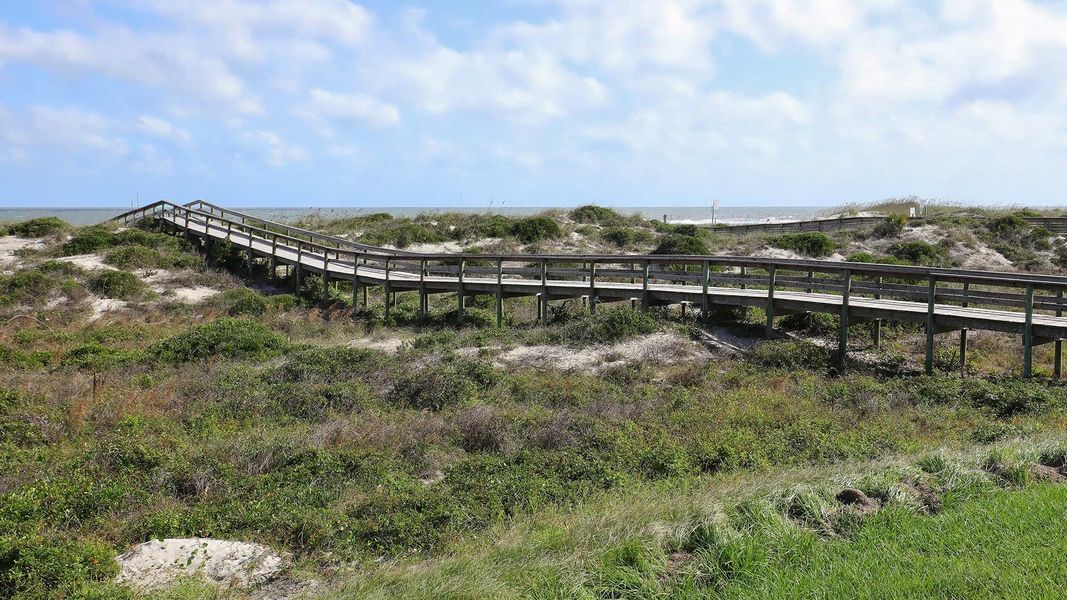 Outdoor and nature views near homes built from the Baxter by D.R. Horton in Liberty Cove, Yulee (Image 28).