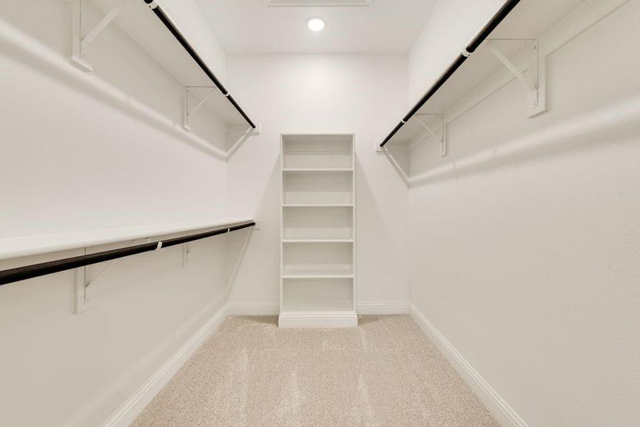 Spacious, unfurnished interior of a new home in Spiritas Ranch, Little Elm (Image 29).