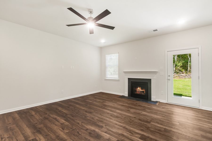 Spacious, unfurnished interior of a new home in The Grove, Florence (Image 40).