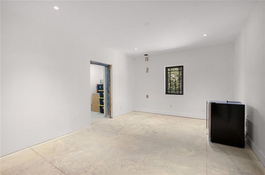 Spacious, unfurnished interior of a new home in , Talking Rock (Image 23).