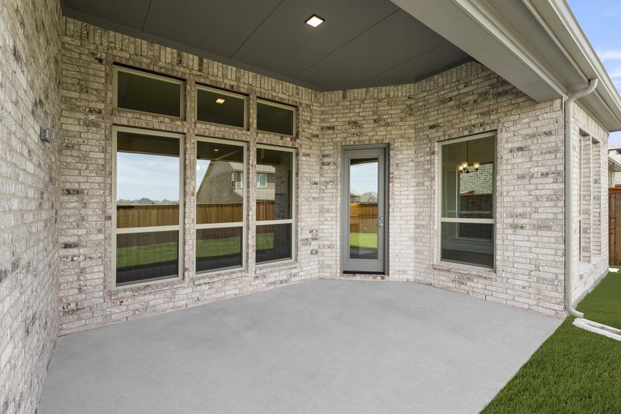 Exterior details and patio area of a home in Nelson Lake Estates, Rockwall (Image 3). Exterior details and patio area of a home in Nelson Lake Estates, Rockwall (Image 3).