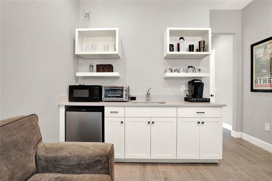 Extra Suite Kitchenette