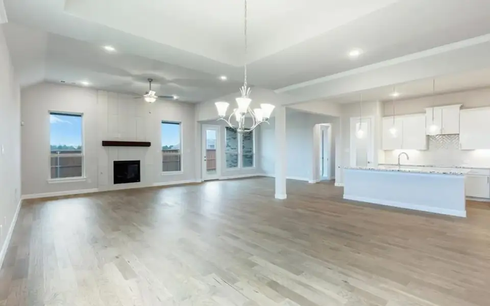 Representative unfurnished interior of a home built from the Santa Barbara by CastleRock Communities in Lakesong, Grand Prairie (Image 13).