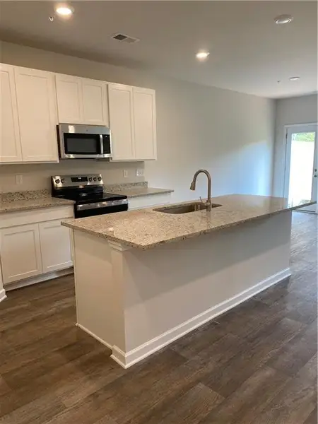 Furnished interior view inside a new home in Carolina, Palmetto (Image 3).