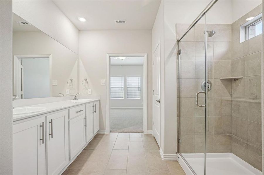 Photo is not of the actual home, but is an inspirational photo of builder’s model home and may depict options, furnishings, and/or decorator features that are not included. Photo is not of the actual home, but is an inspirational photo of builder’s model home and may depict options, furnishings, and/or decorator features that are not included.