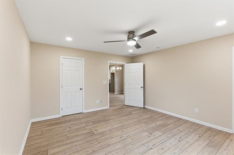 Spacious, unfurnished interior of a new home in , Taylorsville (Image 23).