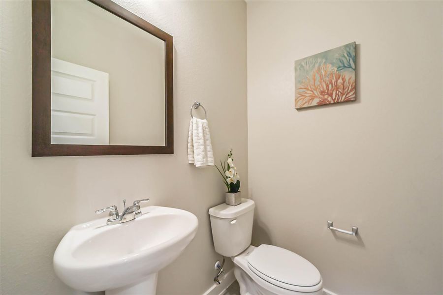 Photos are sample images from a previously built home with the same floor plan. Finishes and fixtures in the current home have been upgraded and may vary. Photos are sample images from a previously built home with the same floor plan. Finishes and fixtures in the current home have been upgraded and may vary.