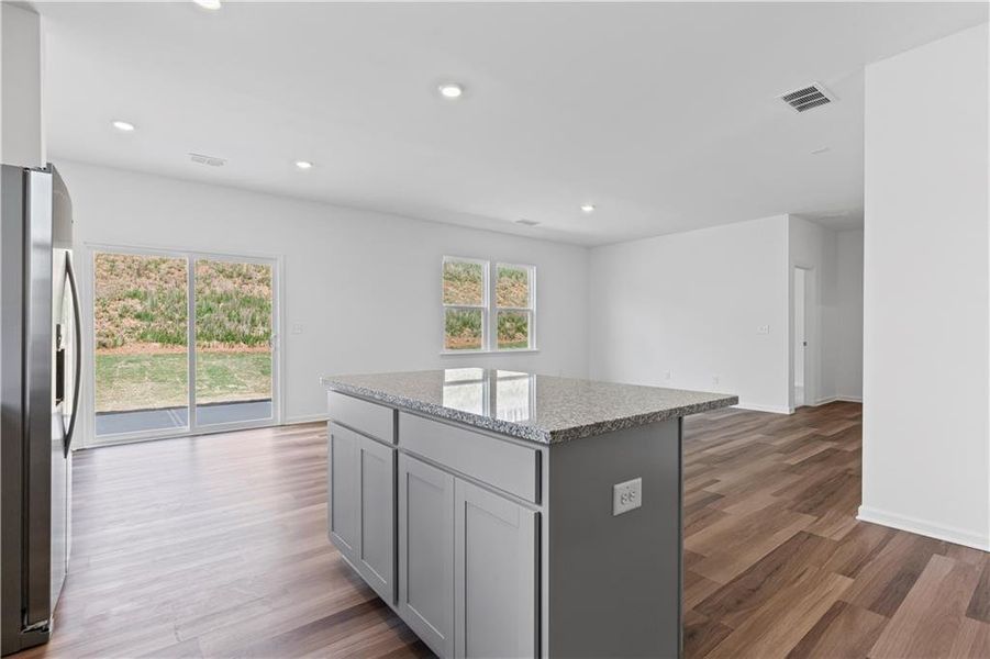 Furnished interior view inside a new home in Avery Ridge, Gainesville (Image 8). Furnished interior view inside a new home in Avery Ridge, Gainesville (Image 8).