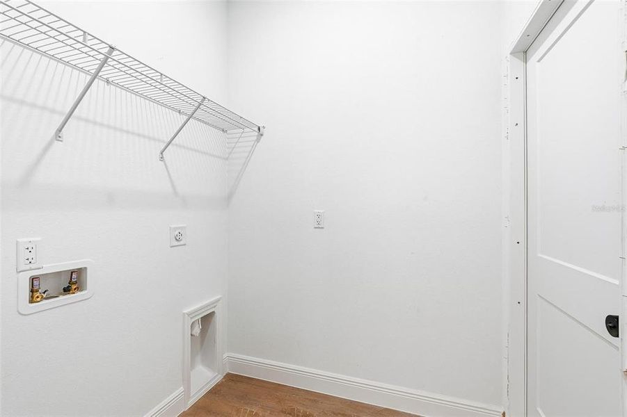 Spacious, unfurnished interior of a new home in , Ocala (Image 23).