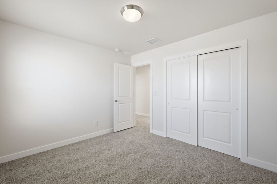 Representative unfurnished interior of a home built from the Timberon I by Hakes Brothers in Emerald Estates, El Paso (Image 27).