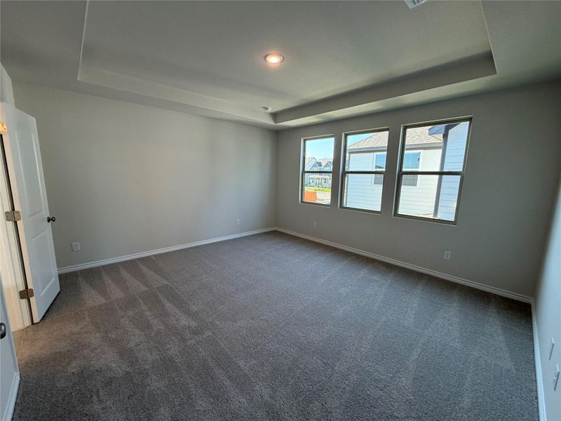 Spacious, unfurnished interior of a new home in Lariat, Liberty Hill (Image 26).